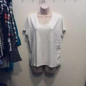 St. John’s Bay white t shirt XL